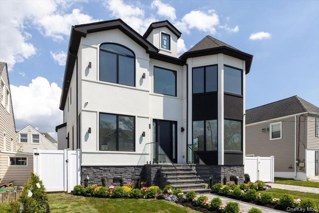 544 Arlington Road, Cedarhurst, NY 11516