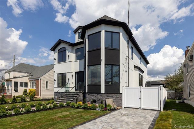 544 Arlington Road, Cedarhurst, NY 11516