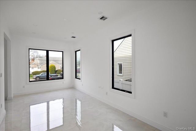 544 Arlington Road, Cedarhurst, NY 11516