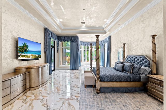 301 Mizner Lake Estates Drive, Boca Raton, FL 33432