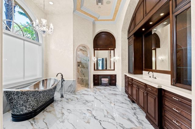 301 Mizner Lake Estates Drive, Boca Raton, FL 33432