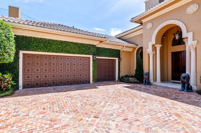 301 Mizner Lake Estates Drive, Boca Raton, FL 33432