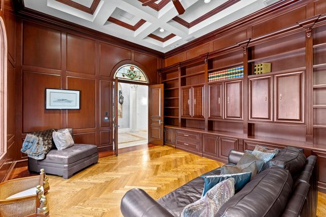 301 Mizner Lake Estates Drive, Boca Raton, FL 33432