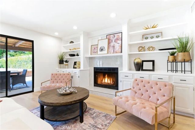 18614 Delano Street, Tarzana, CA 91335
