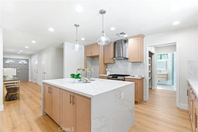 18614 Delano Street, Tarzana, CA 91335