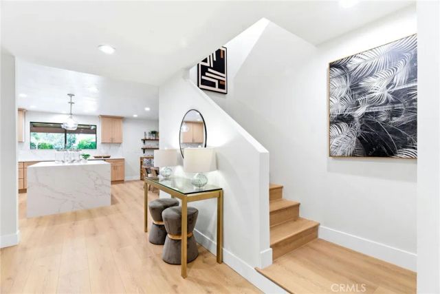 18614 Delano Street, Tarzana, CA 91335