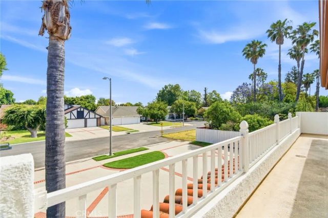 18614 Delano Street, Tarzana, CA 91335