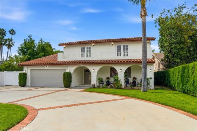 18614 Delano Street, Tarzana, CA 91335
