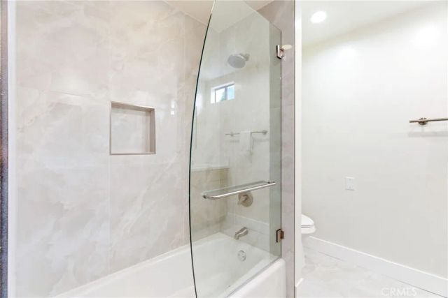 18614 Delano Street, Tarzana, CA 91335