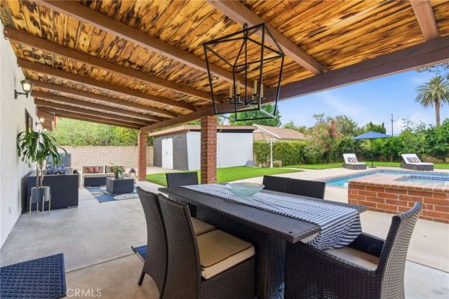 18614 Delano Street, Tarzana, CA 91335