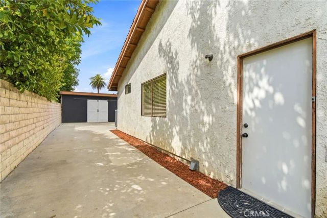18614 Delano Street, Tarzana, CA 91335