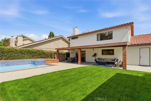 18614 Delano Street, Tarzana, CA 91335