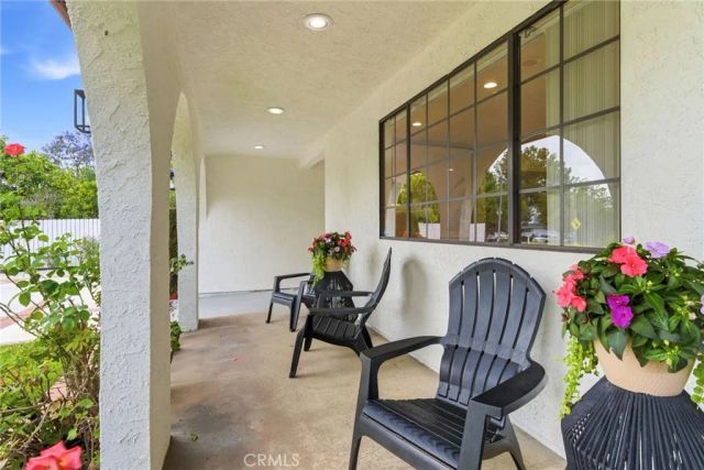 18614 Delano Street, Tarzana, CA 91335