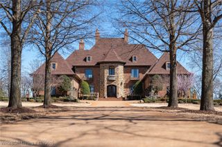 12034 Ridgefield Drive, Fort Smith, AR 72916