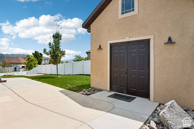 217 W HONEYSUCKLE DR, Saratoga Springs, UT 84045