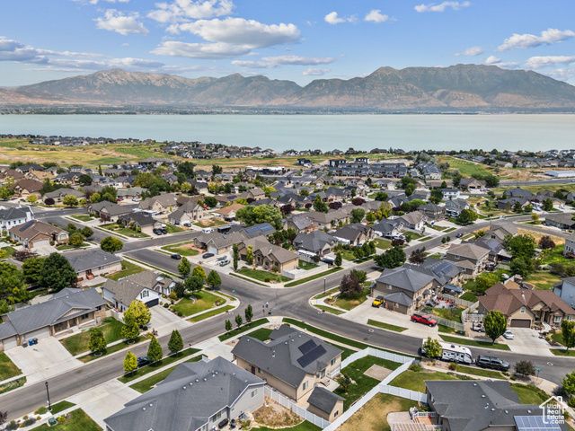 217 W HONEYSUCKLE DR, Saratoga Springs, UT 84045