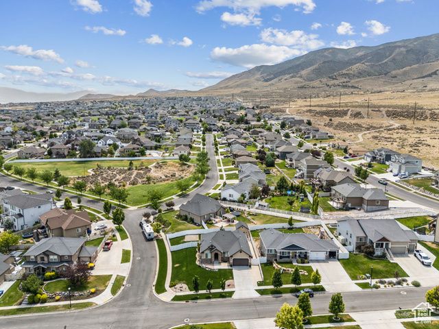 217 W HONEYSUCKLE DR, Saratoga Springs, UT 84045