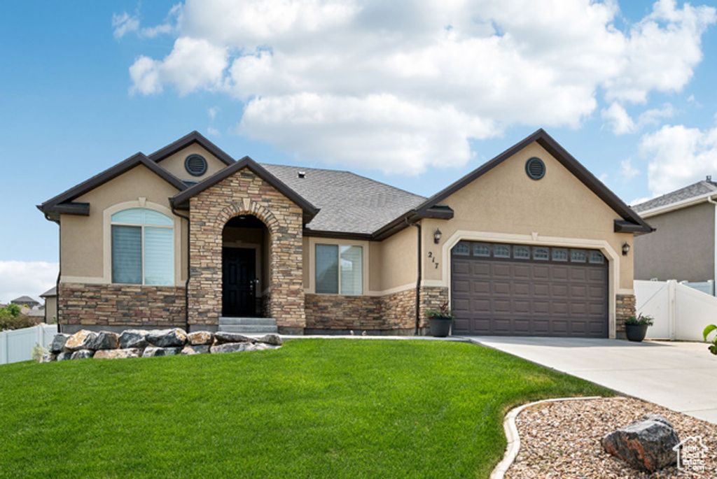 217 W HONEYSUCKLE DR, Saratoga Springs, UT 84045