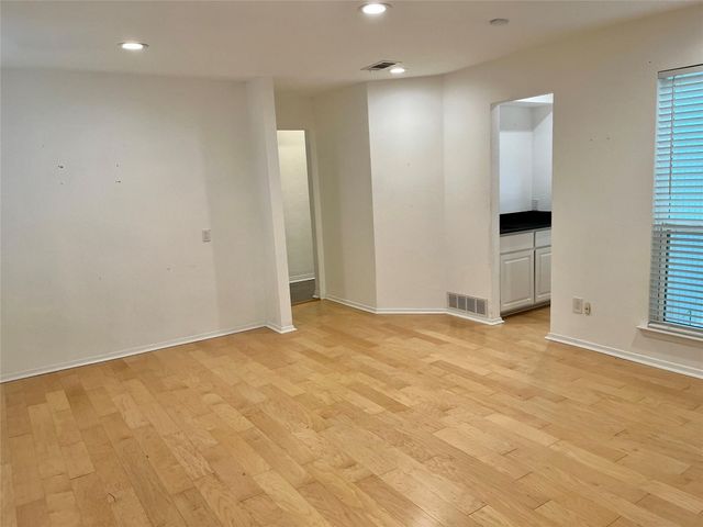 1827 Rhinevalley Drive, Arlington, TX 76012