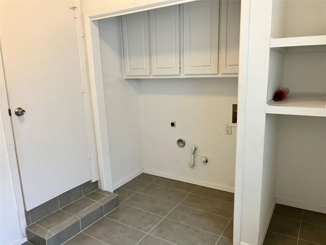 1827 Rhinevalley Drive, Arlington, TX 76012