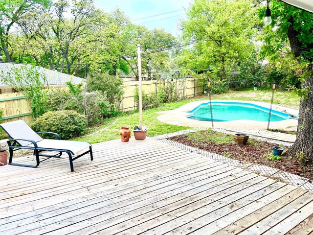 1827 Rhinevalley Drive, Arlington, TX 76012