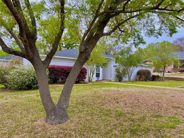 1827 Rhinevalley Drive, Arlington, TX 76012