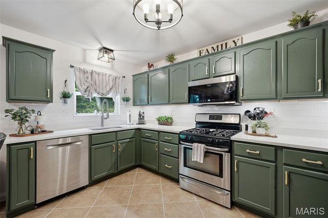 2262 Castlegate Drive, Imperial, MO 63052
