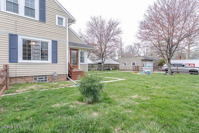 3402 Beverly Drive, Toledo, OH 43614