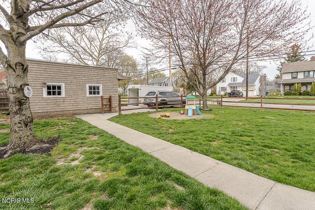 3402 Beverly Drive, Toledo, OH 43614