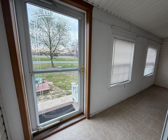 22987 N Post Oak Lane, Walnut Hill, IL 62893