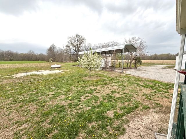 22987 N Post Oak Lane, Walnut Hill, IL 62893