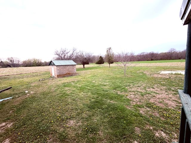 22987 N Post Oak Lane, Walnut Hill, IL 62893