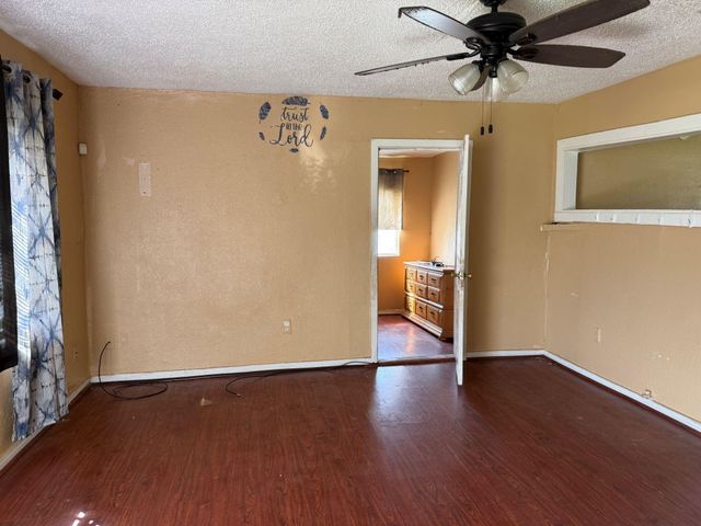 4809 Wenda Street, Houston, TX 77033