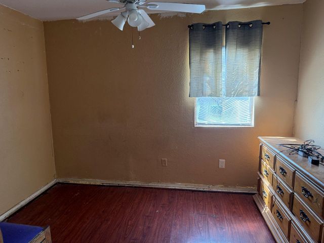 4809 Wenda Street, Houston, TX 77033