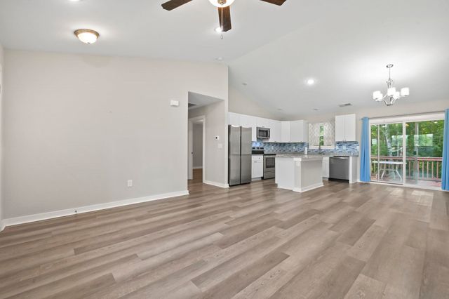 1517 Ackerrose Dr., Conway, SC 29527