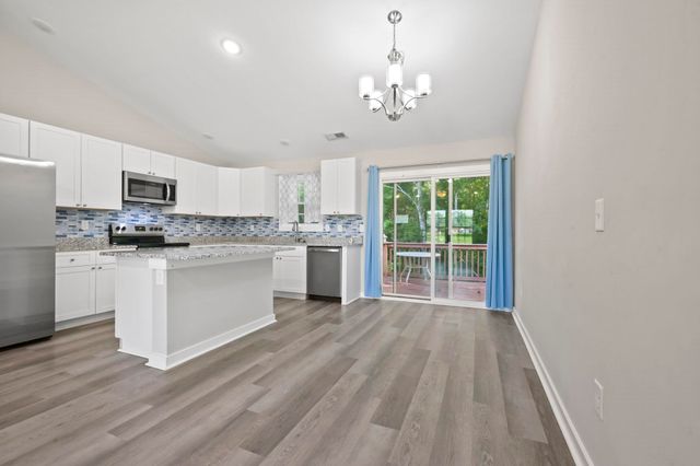 1517 Ackerrose Dr., Conway, SC 29527