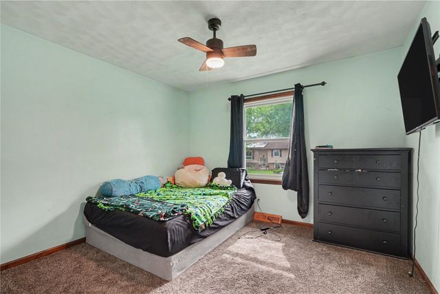 1304 Grande Avenue, Center Point, IA 52213