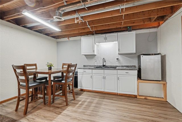 1304 Grande Avenue, Center Point, IA 52213