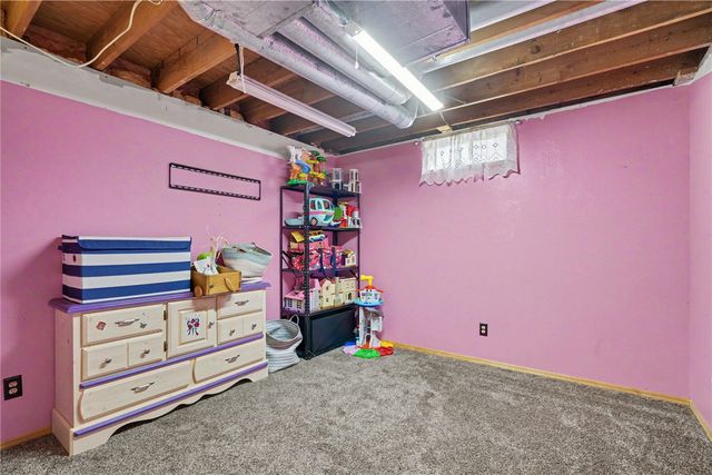 1304 Grande Avenue, Center Point, IA 52213