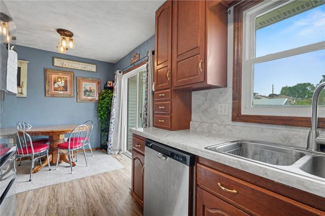 1304 Grande Avenue, Center Point, IA 52213
