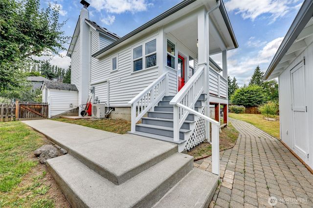 1438 NE Odin Street, Poulsbo, WA 98370