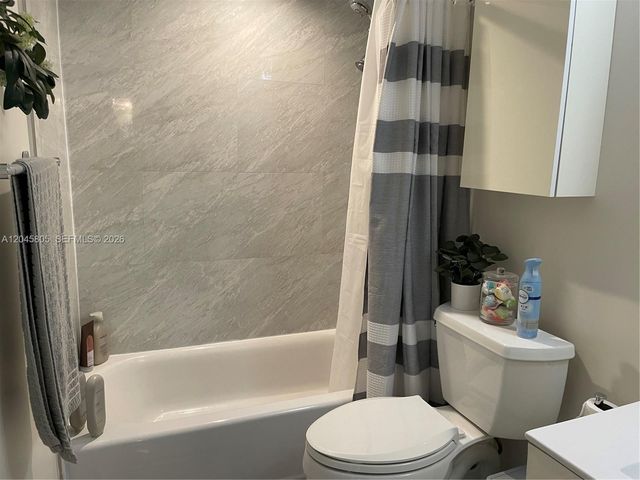 610 Tennis Club Drive 104, Fort Lauderdale, FL 33311
