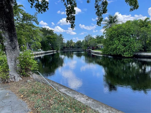 610 Tennis Club Drive 104, Fort Lauderdale, FL 33311