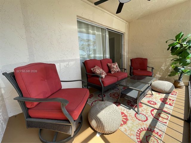 610 Tennis Club Drive 104, Fort Lauderdale, FL 33311