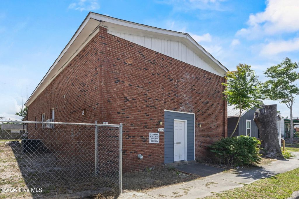1120 Dawson Street, Wilmington, NC 28401