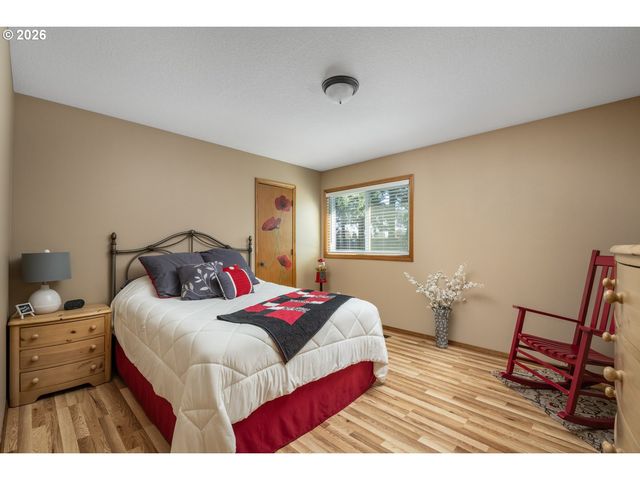 16443 Ne TILLAMOOK St, Portland, OR 97230