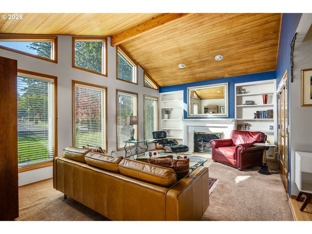 16443 Ne TILLAMOOK St, Portland, OR 97230