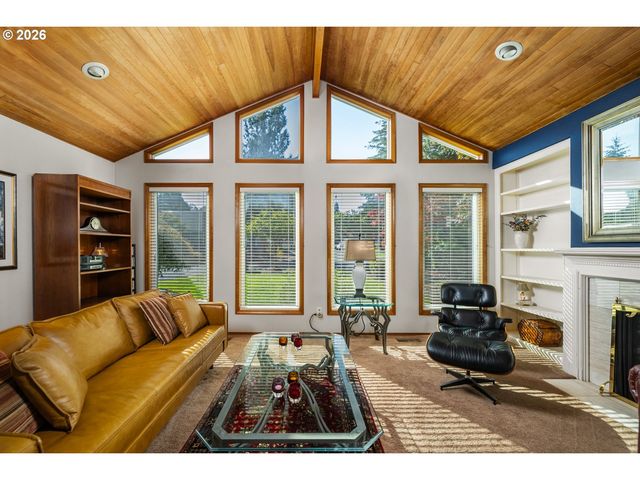 16443 Ne TILLAMOOK St, Portland, OR 97230