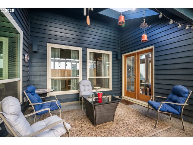 16443 Ne TILLAMOOK St, Portland, OR 97230