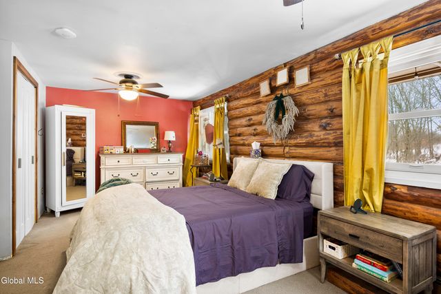 59 Higgins Road, North Greenbush, NY 12198